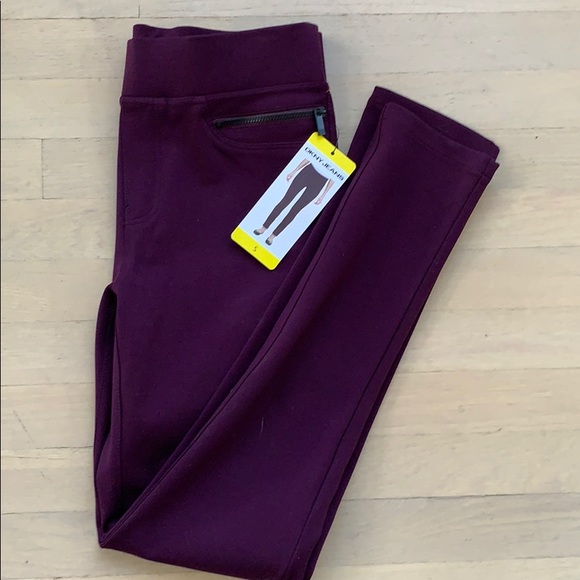 Dkny Pants - DKNY SUPER SKINNY’S!!